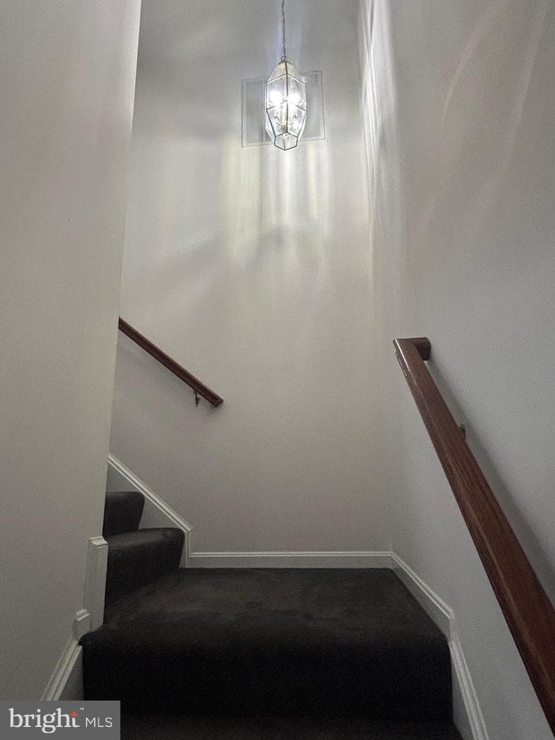 105 Chesterbrook Court photo 29