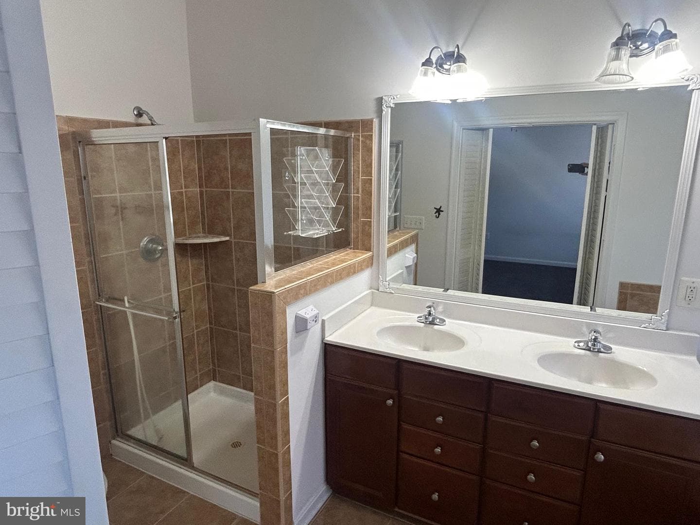 105 Chesterbrook Court photo 56