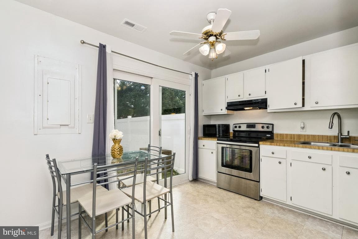 611 Madison Court #611 photo 3