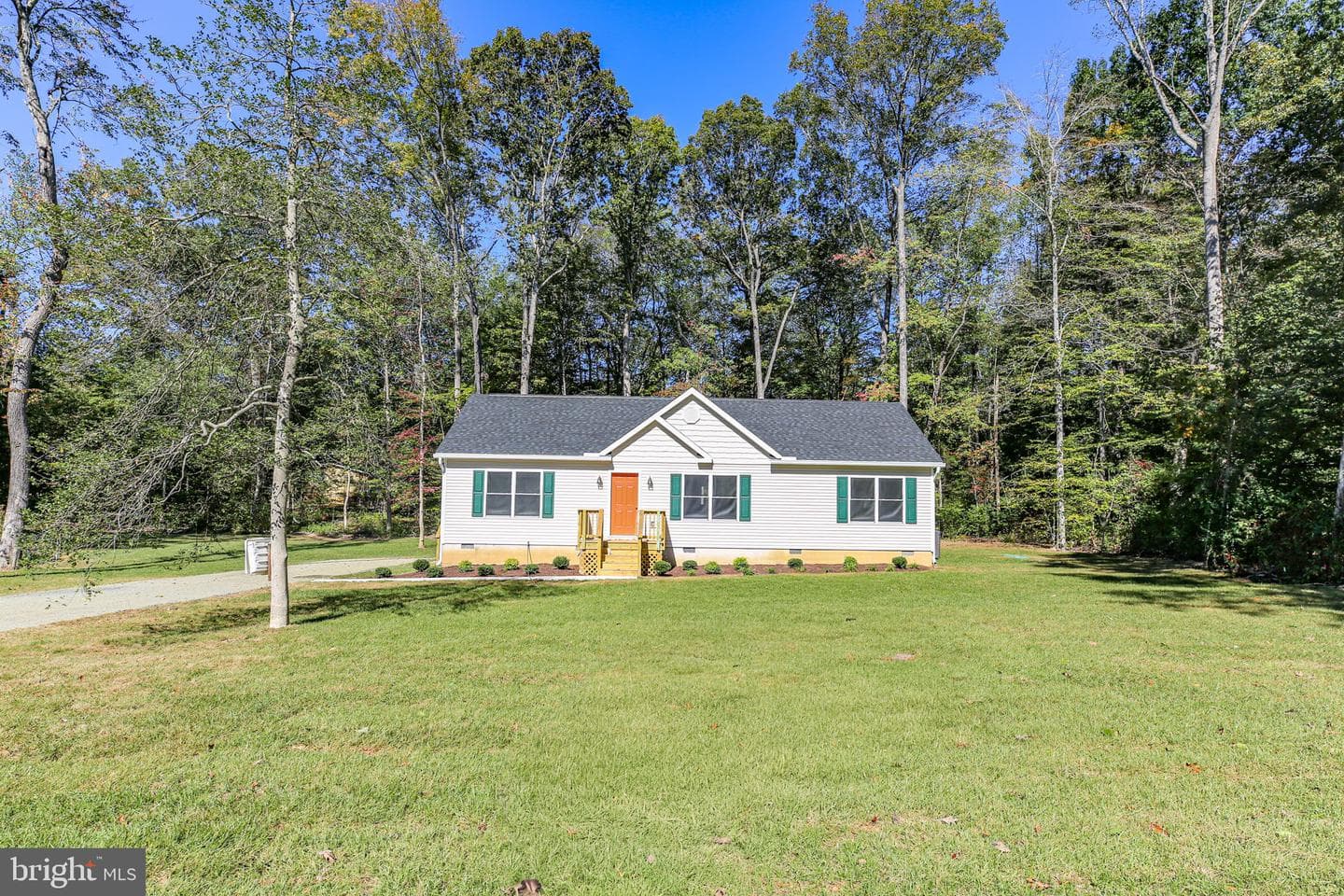 22 Breezy Hill Drive photo 3
