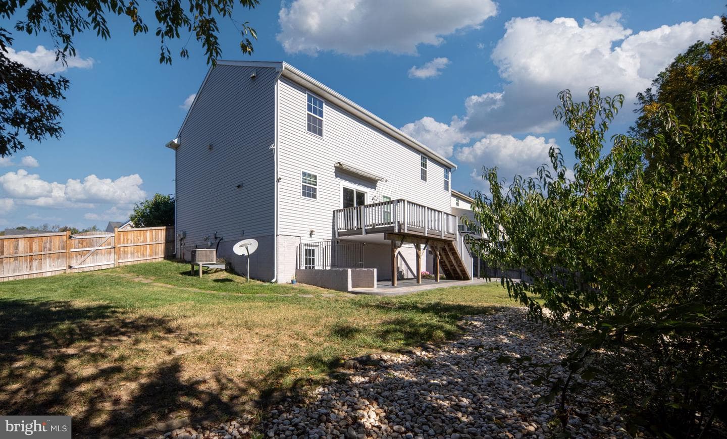 15 Warbler Court photo 29