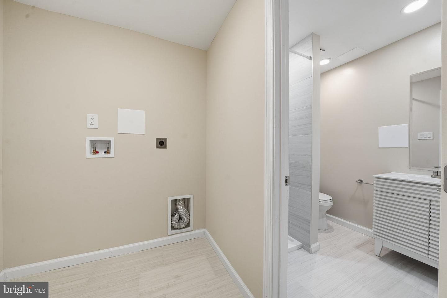1 Alice Court photo 26