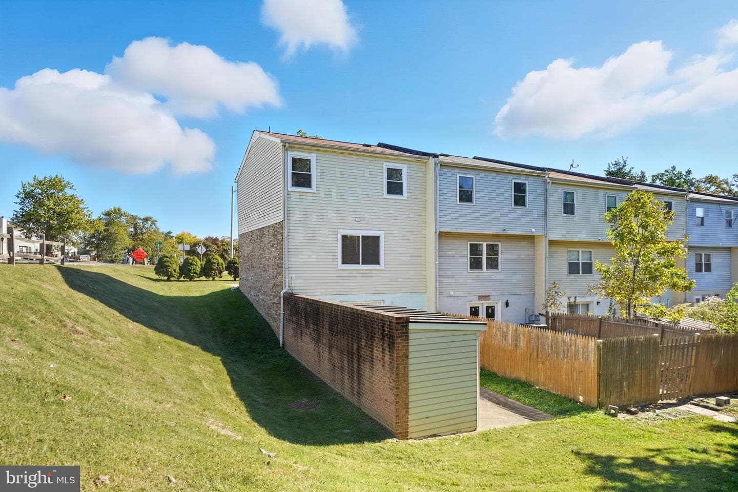 1 Alice Court photo 30