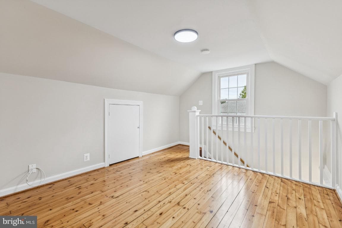 1037 Julian Drive photo 16