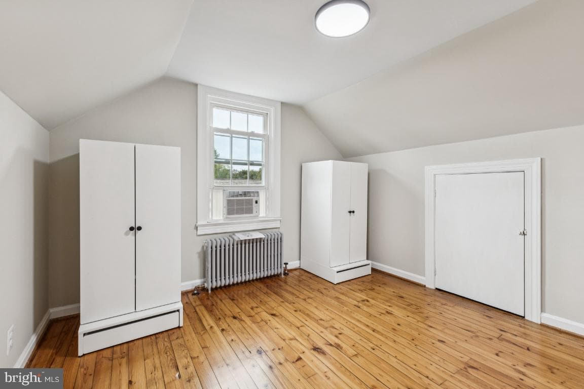 1037 Julian Drive photo 18