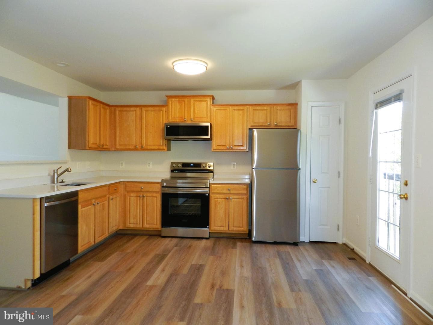 304 Merrill Court photo 11
