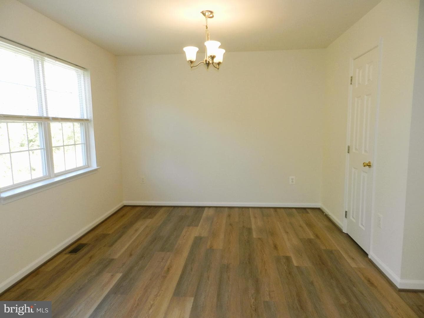 304 Merrill Court photo 12