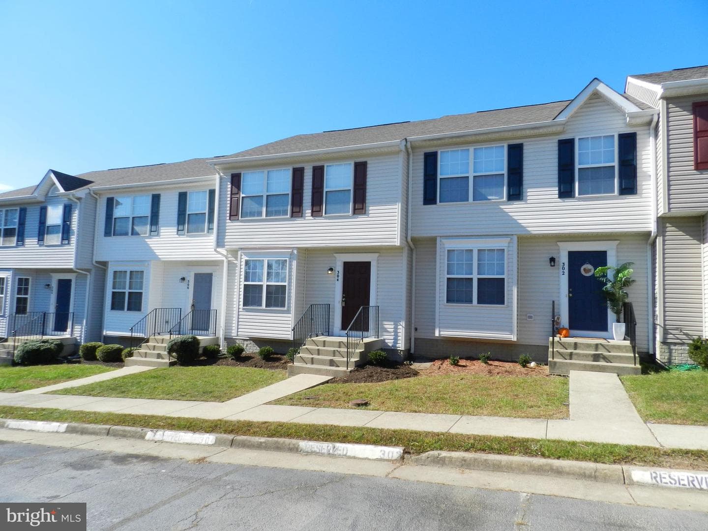 304 Merrill Court photo 2