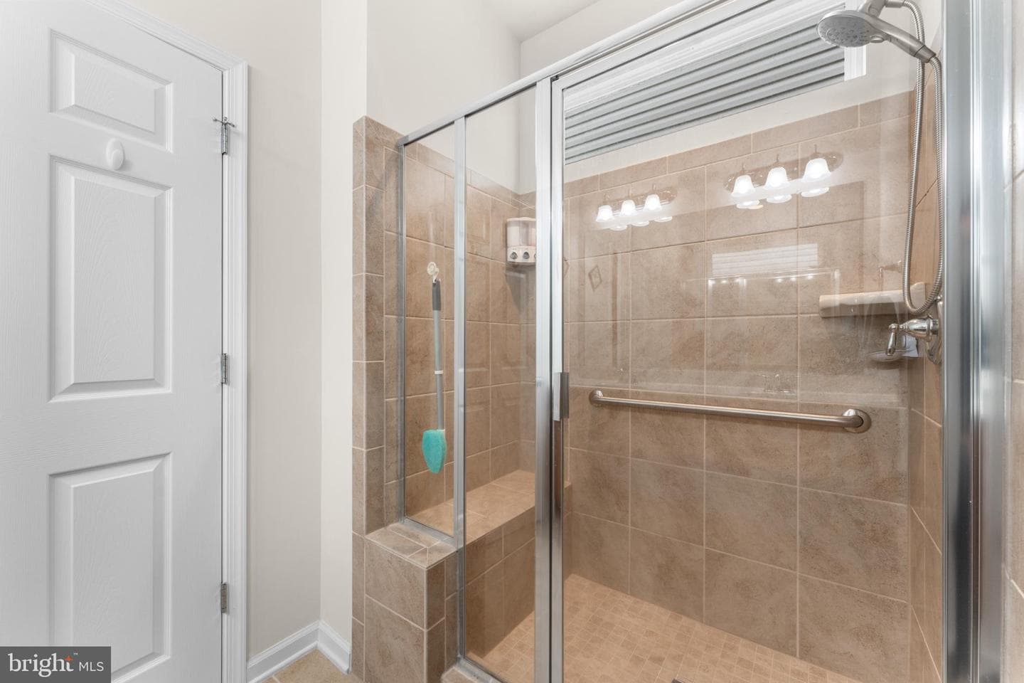 35 Montauk Avenue photo 26