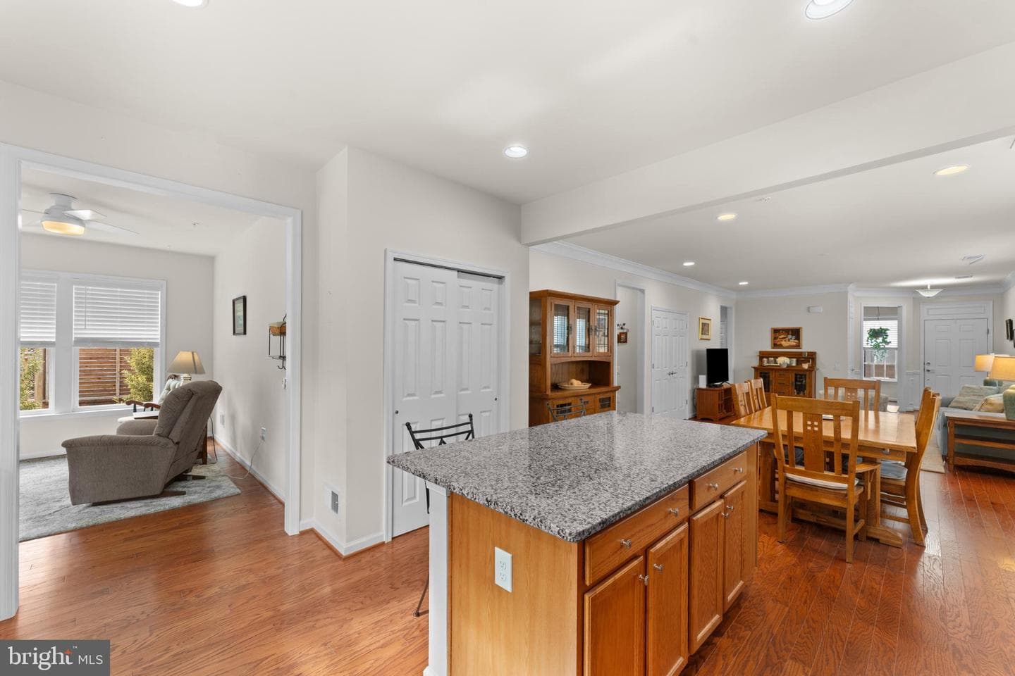 35 Montauk Avenue photo 31