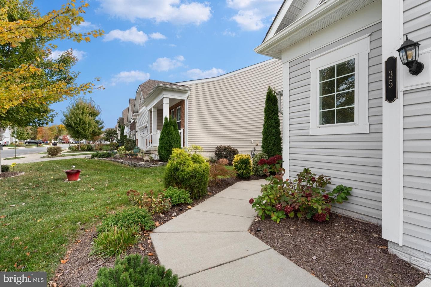 35 Montauk Avenue photo 5