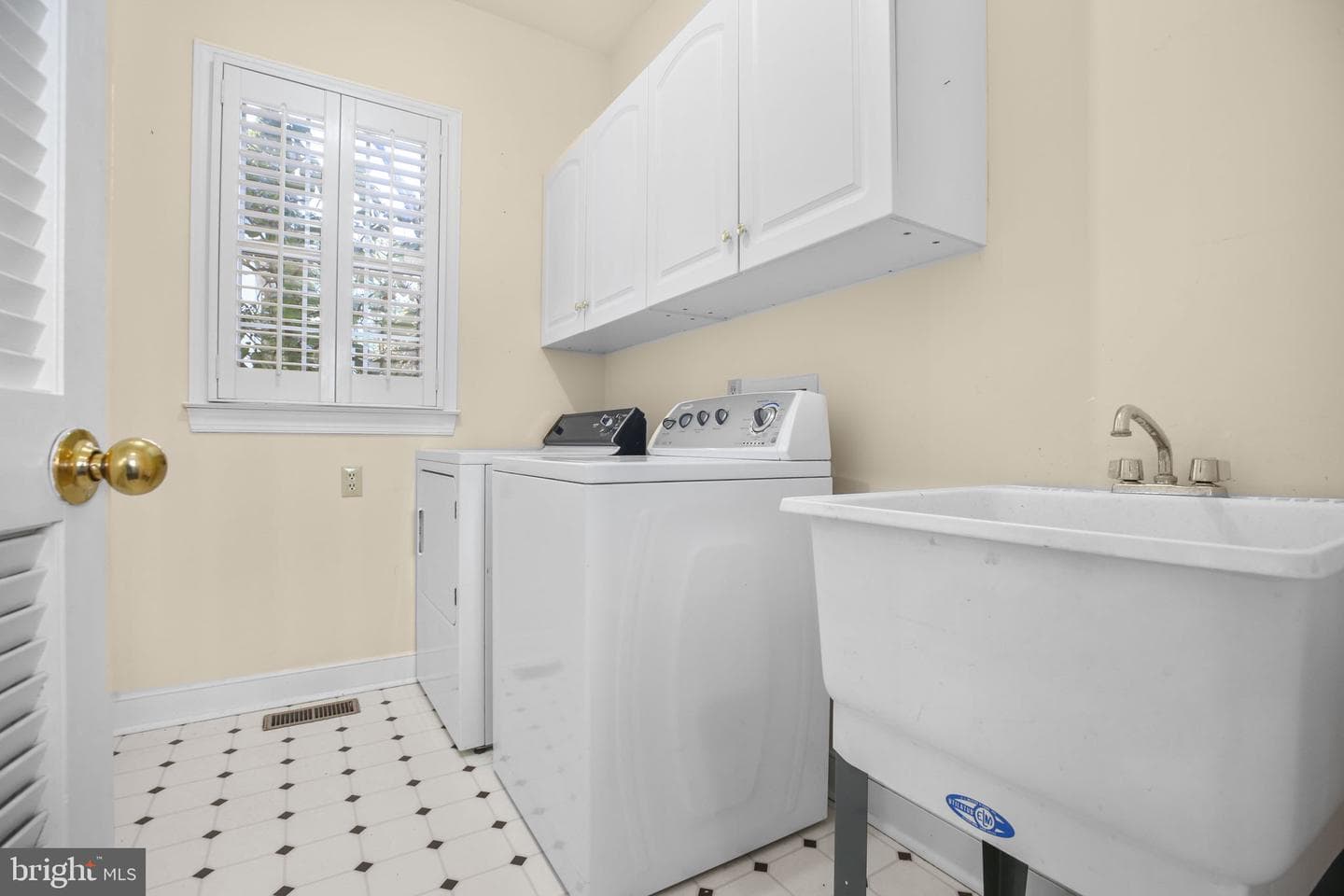 200 Kent Avenue photo 31