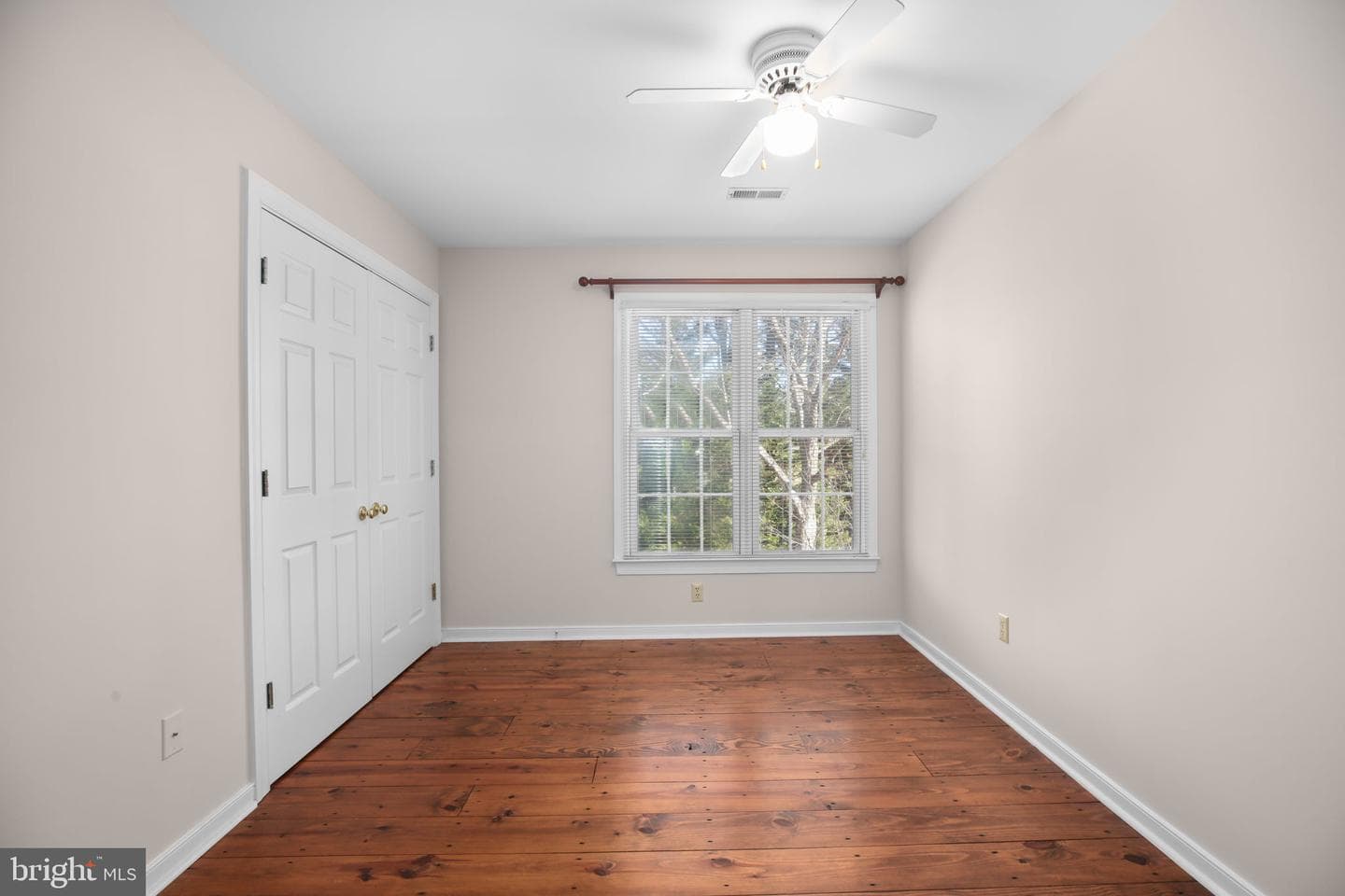 200 Kent Avenue photo 46