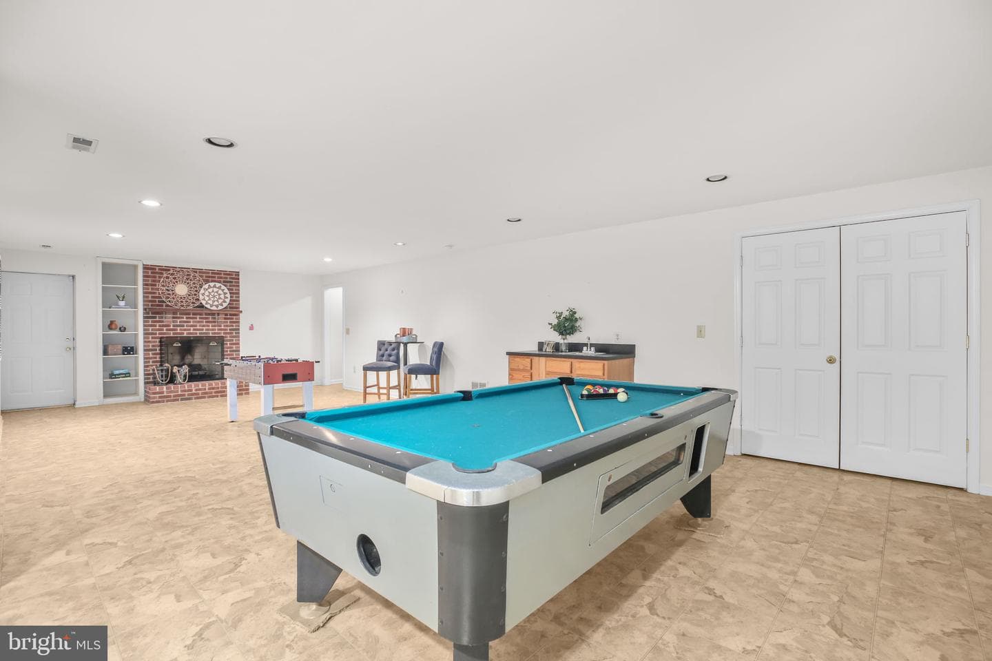 200 Kent Avenue photo 54