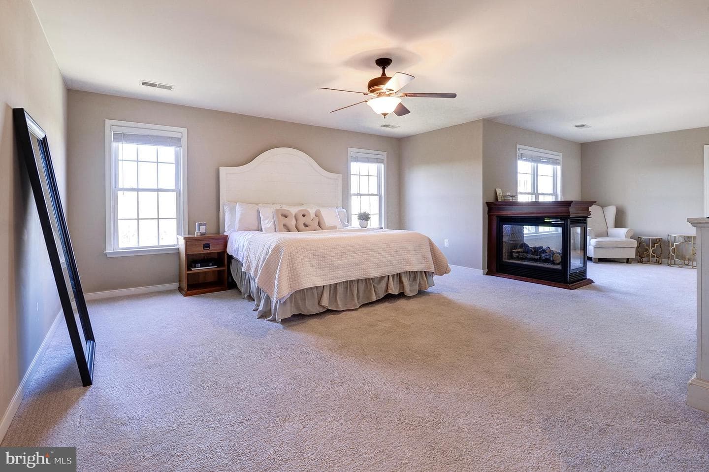 44 Palisades Drive photo 3