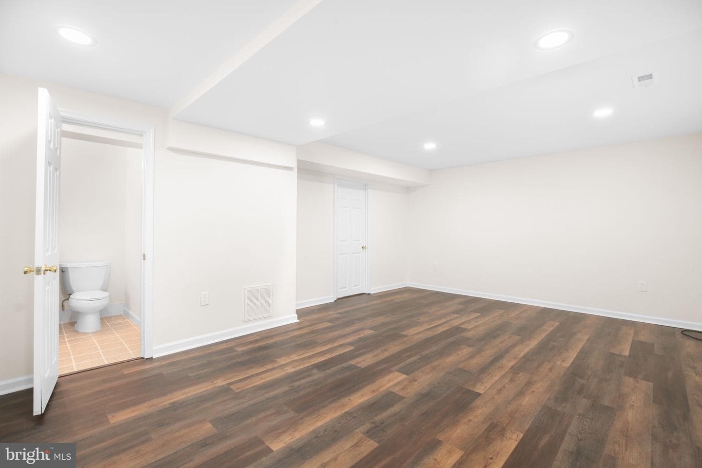 1701 Rogers Street photo 19
