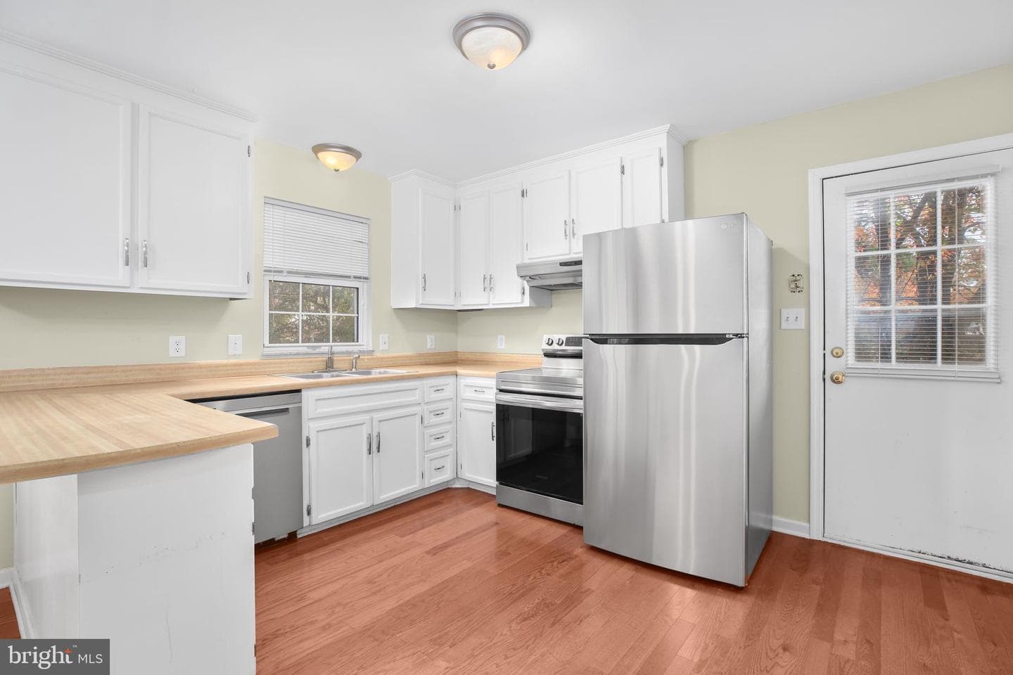 1701 Rogers Street photo 4
