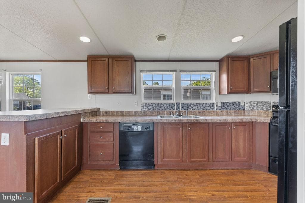 112 Cliff Circle photo 10