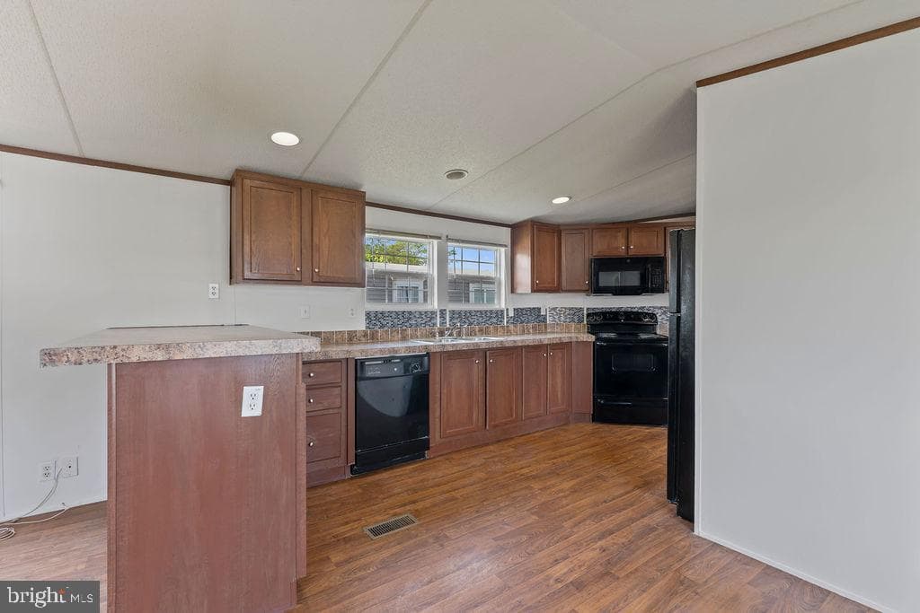 112 Cliff Circle photo 12