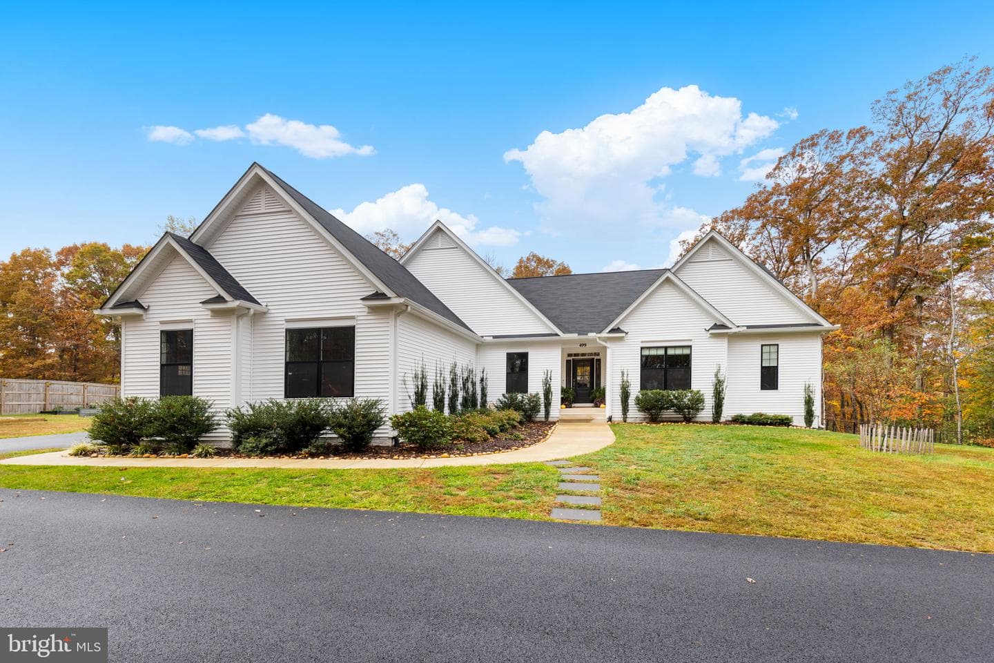 499 Poplar Road photo 1
