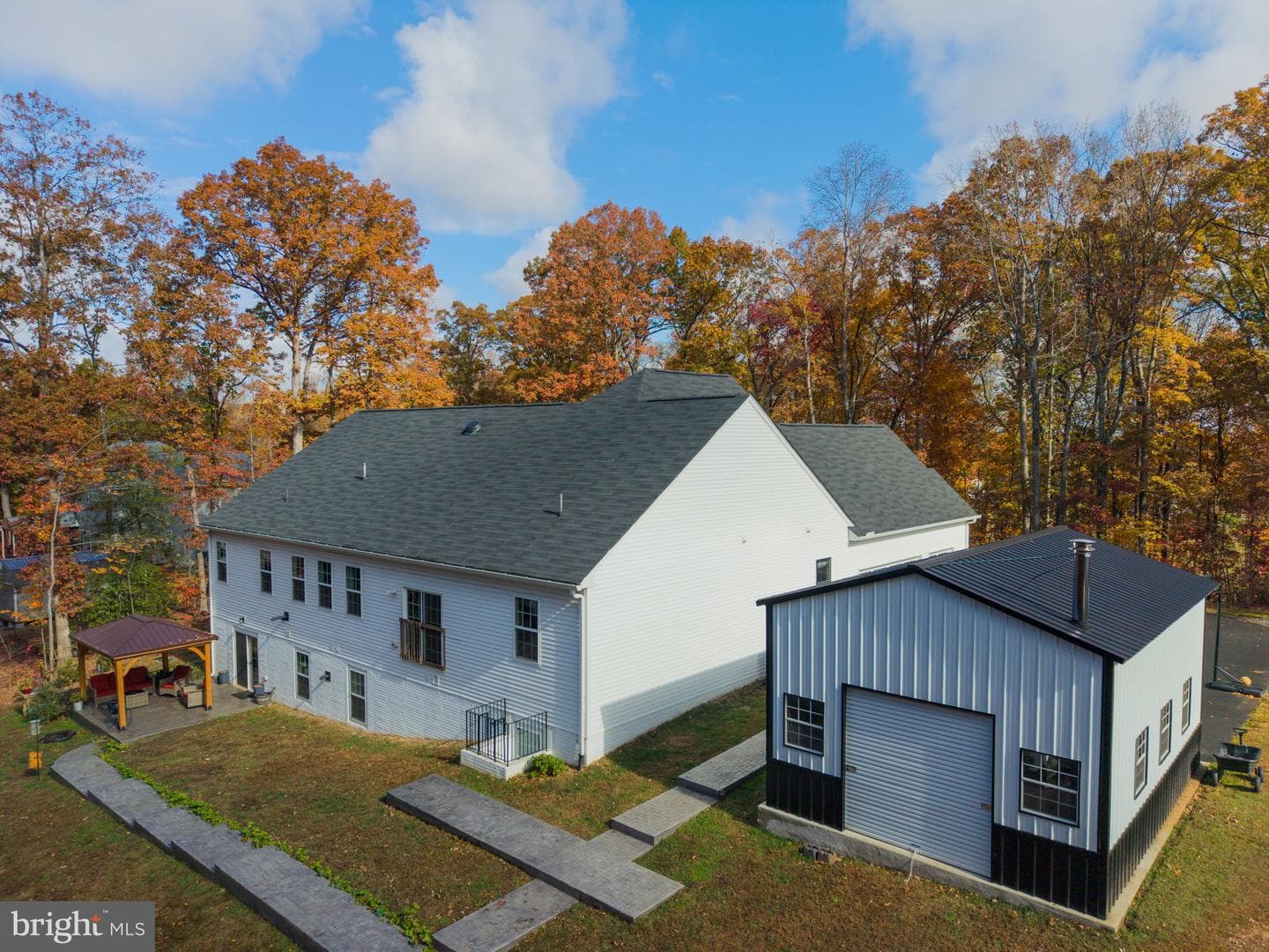 499 Poplar Road photo 3