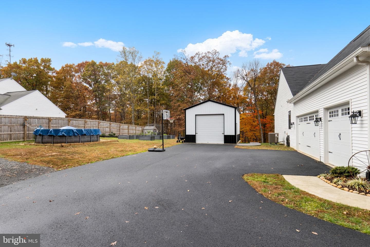 499 Poplar Road photo 44