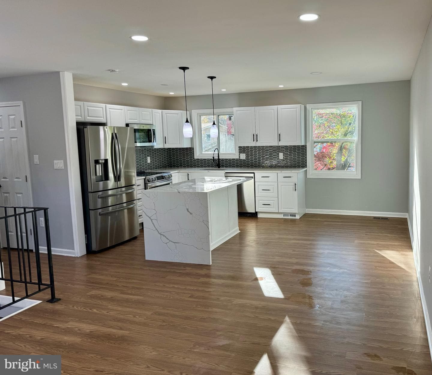 224 Oak Grove Lane photo 2