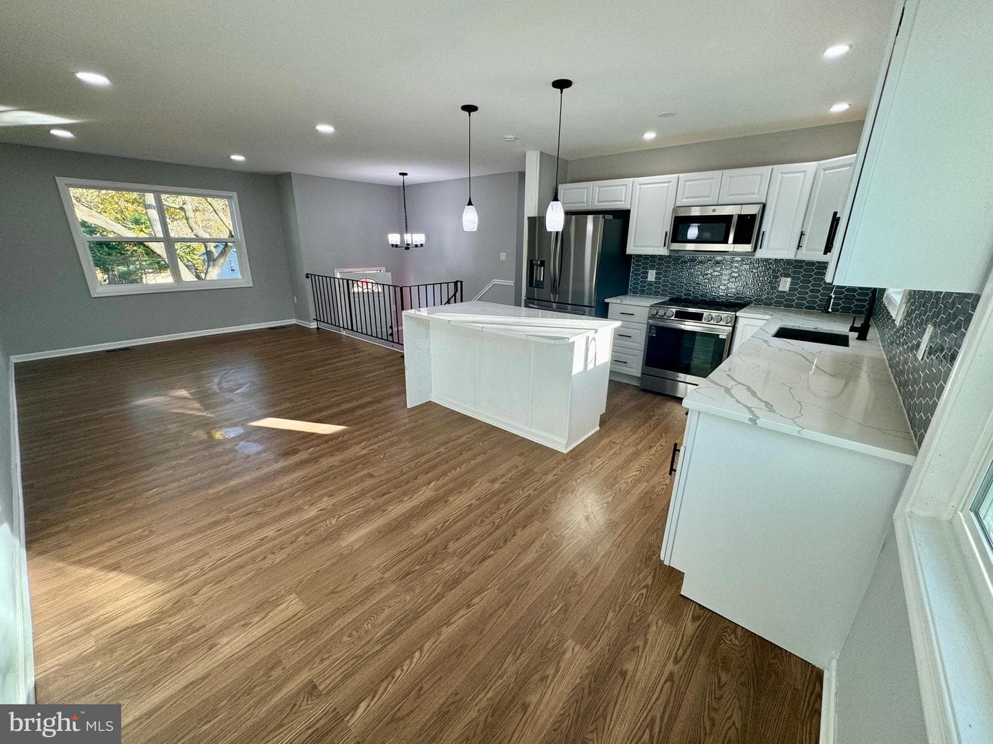 224 Oak Grove Lane photo 3
