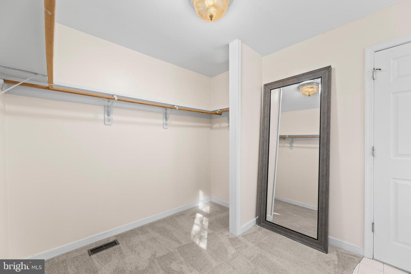 1203 Richmond Drive photo 16