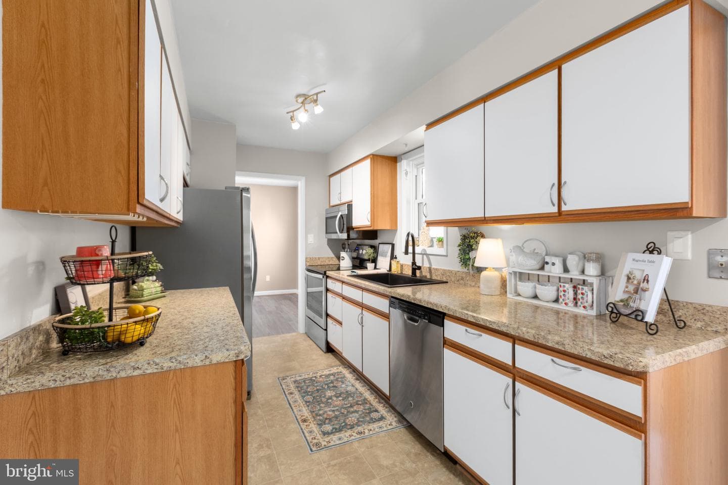 201 Old Landing Court photo 10