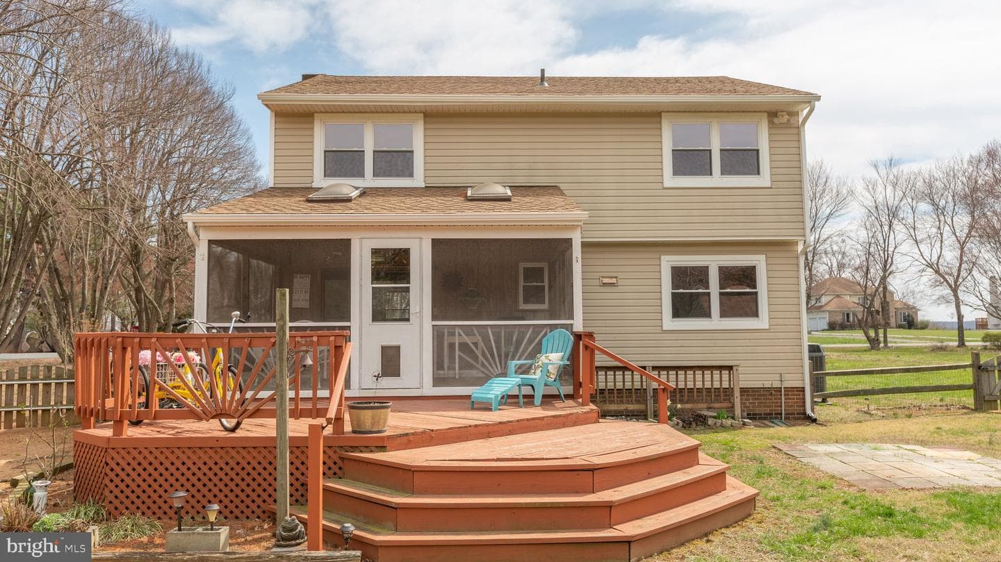 201 Old Landing Court photo 44