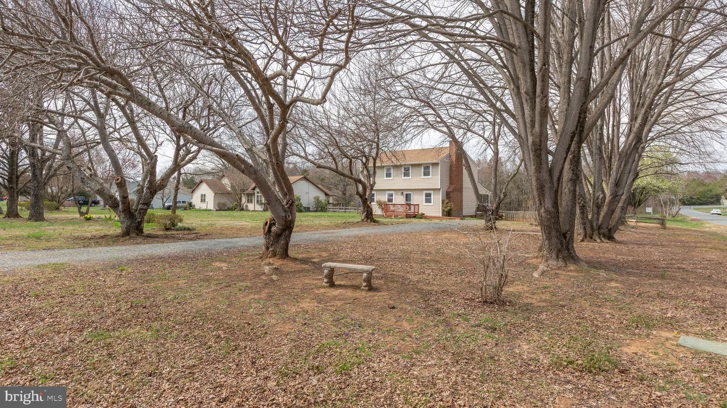 201 Old Landing Court photo 55