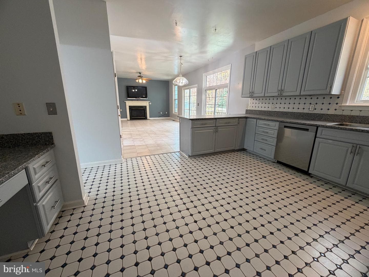 33 Brookstone Drive photo 19