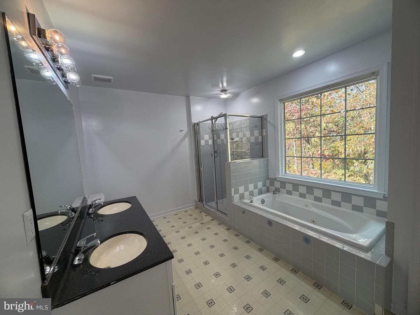 33 Brookstone Drive photo 29