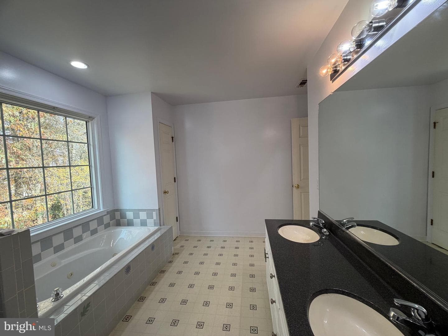33 Brookstone Drive photo 30