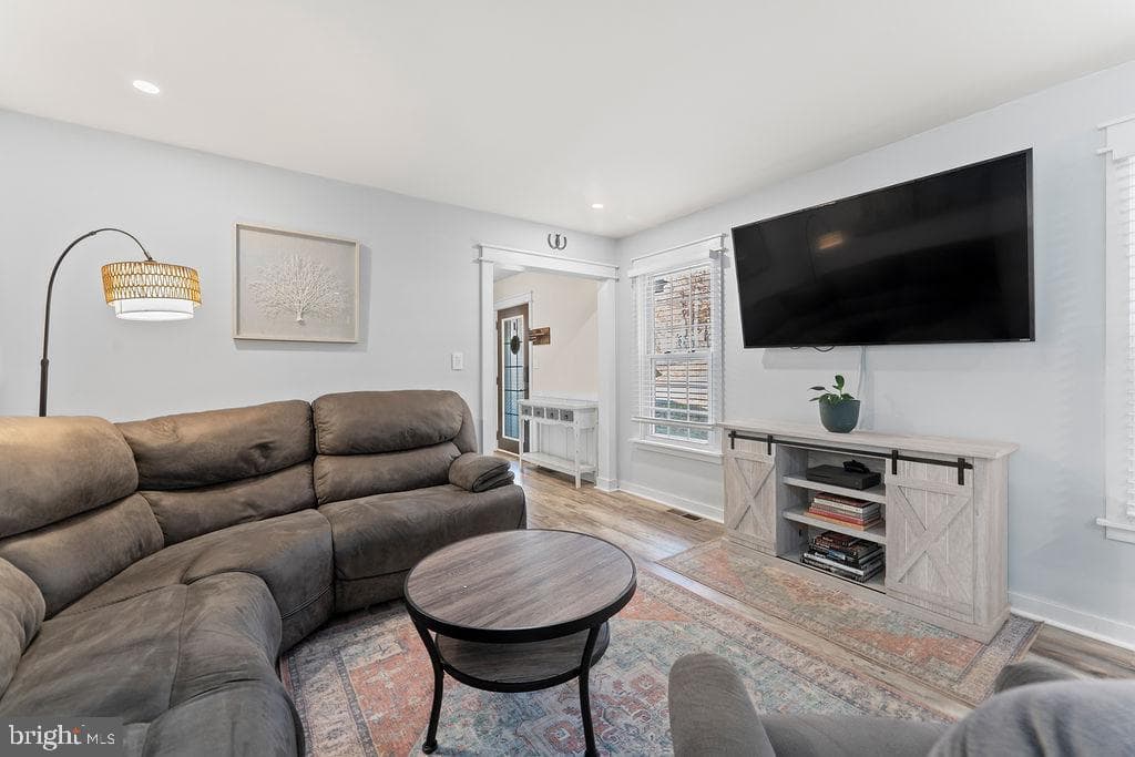 148 Oakwood Drive photo 5