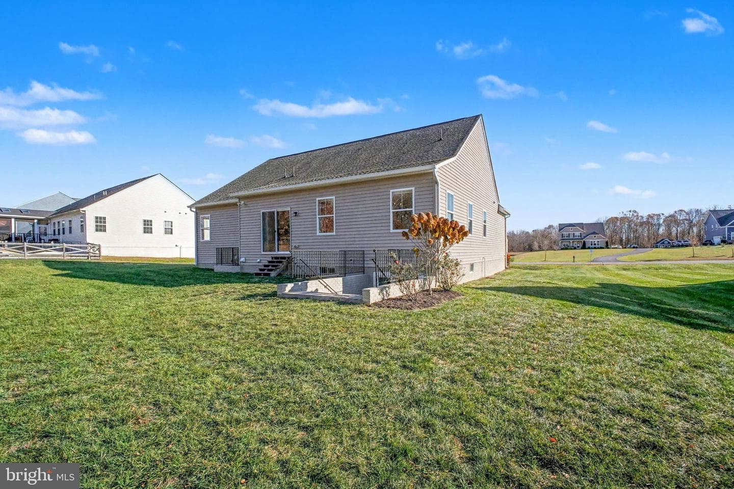 209 Liberty Hall Drive photo 9