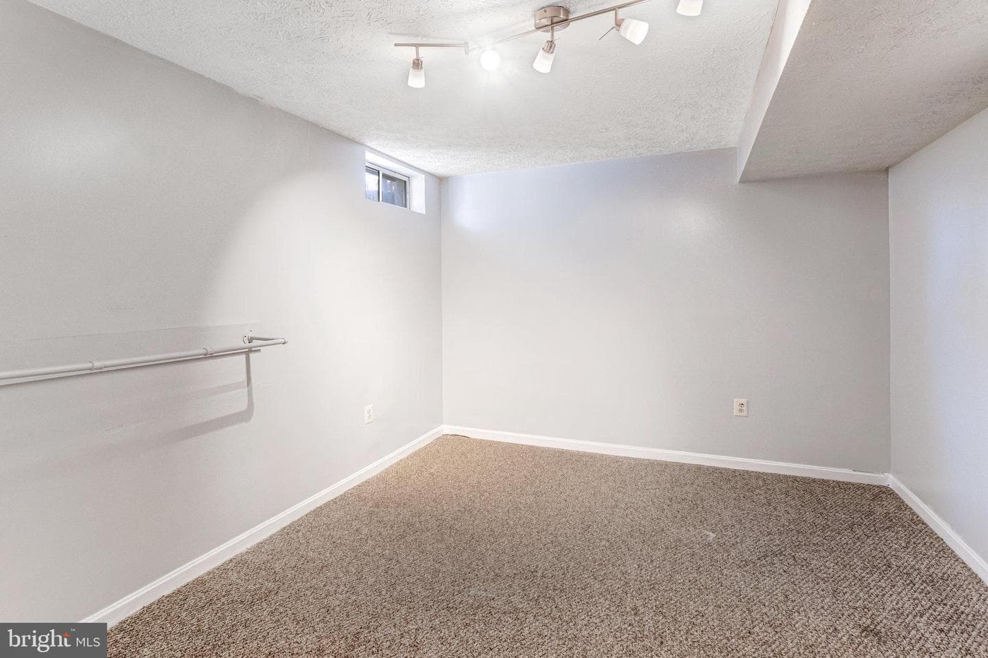 42 Catherine Lane photo 22