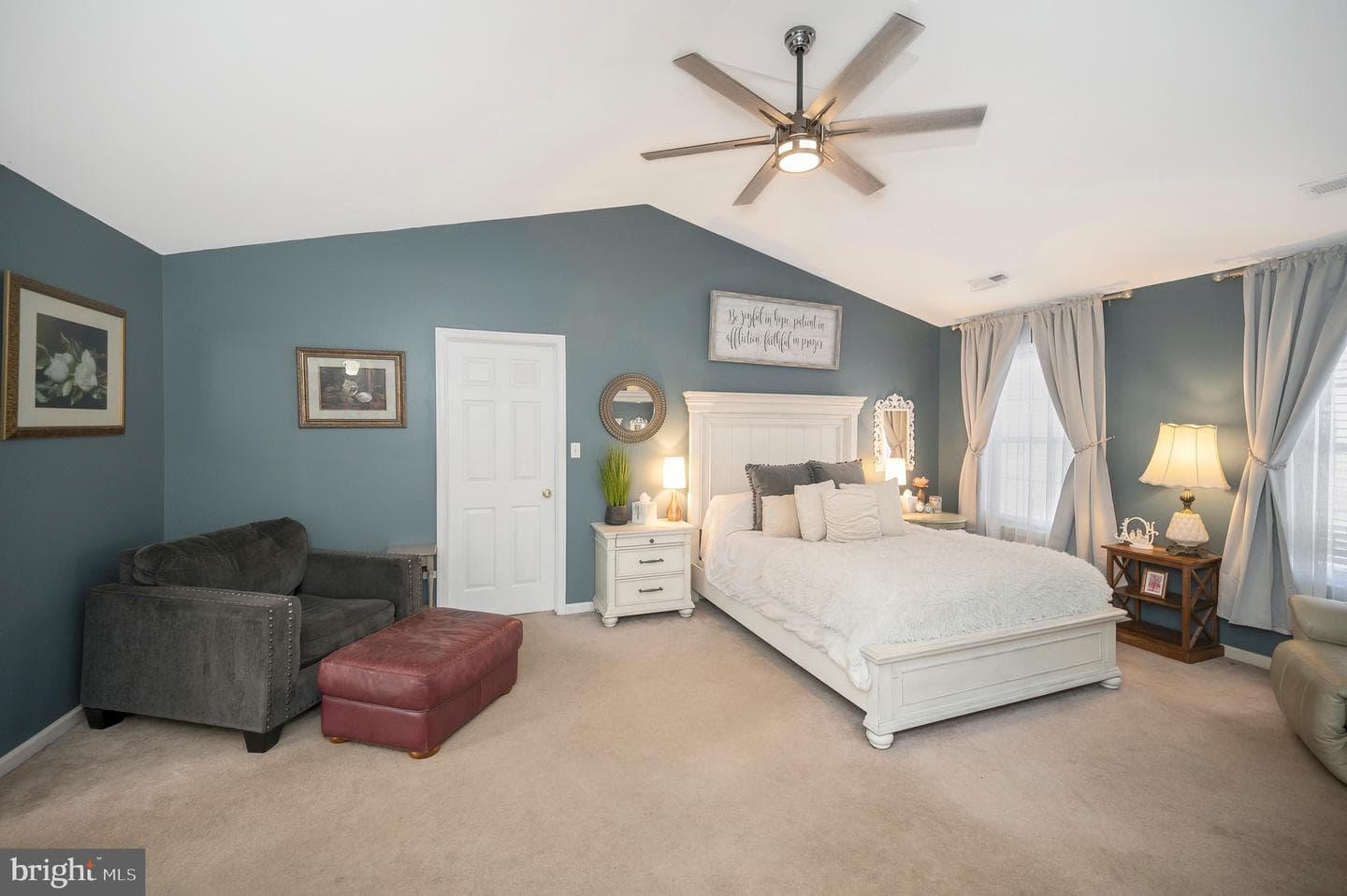 8 Oak Crest Court photo 24