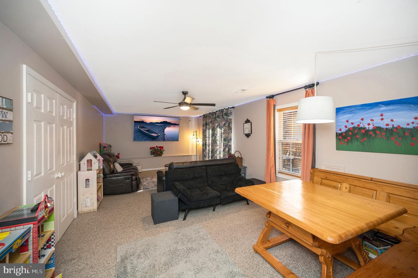 8 Oak Crest Court photo 36