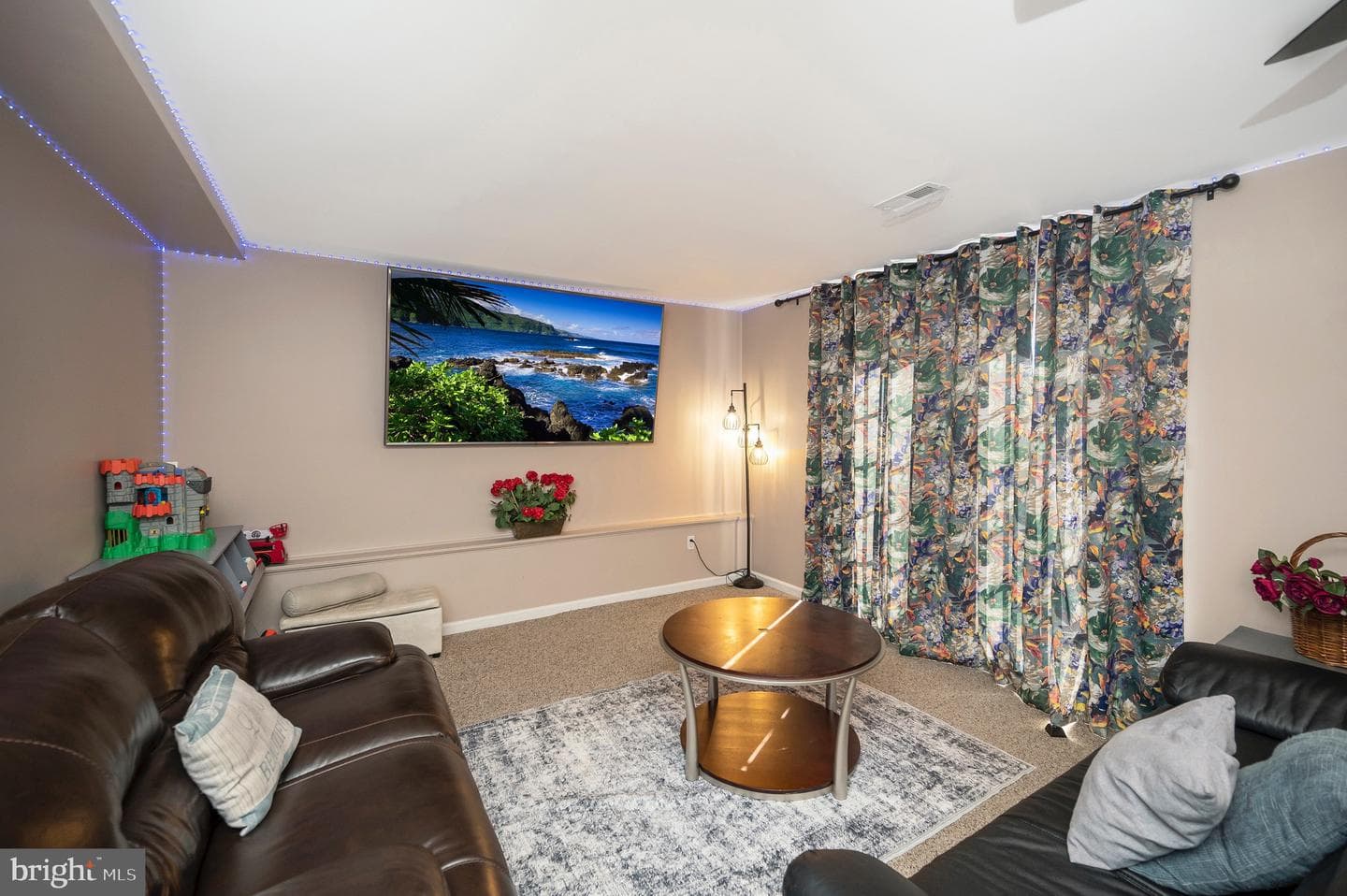 8 Oak Crest Court photo 37