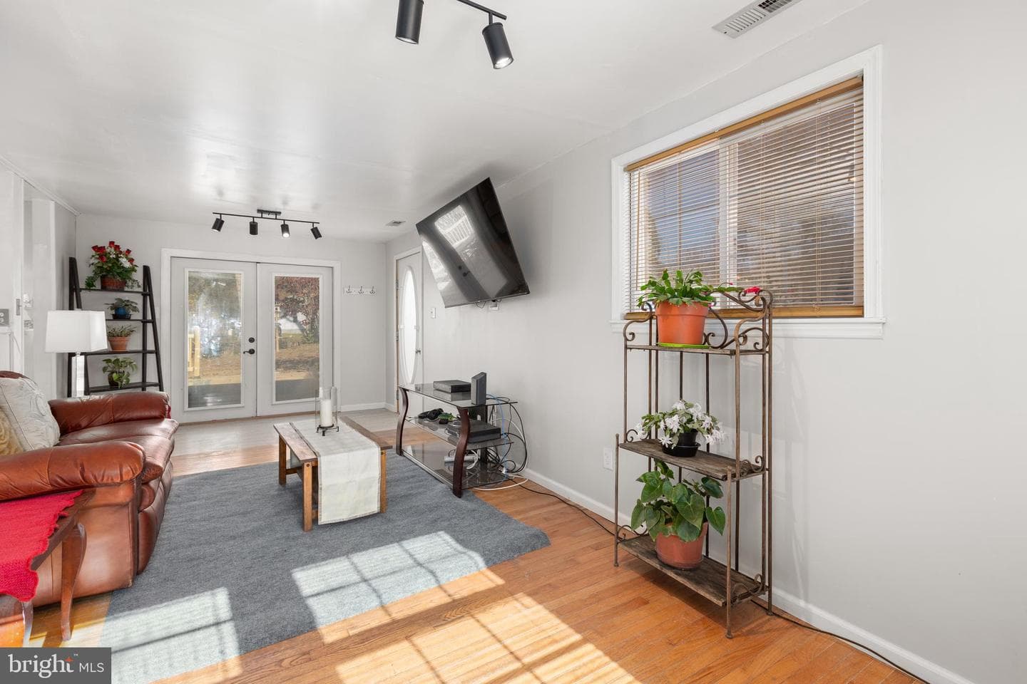 5 Turner Drive photo 16