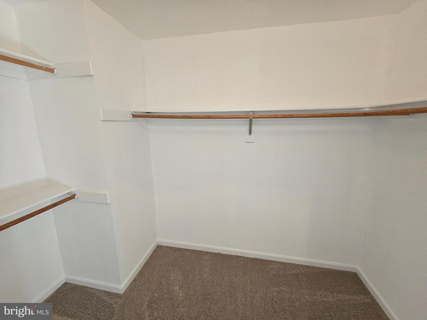 2 Grace Manor Court photo 33