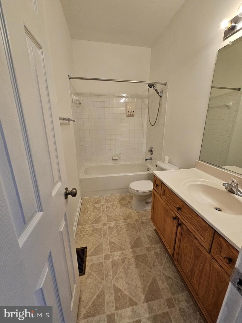 2 Grace Manor Court photo 66