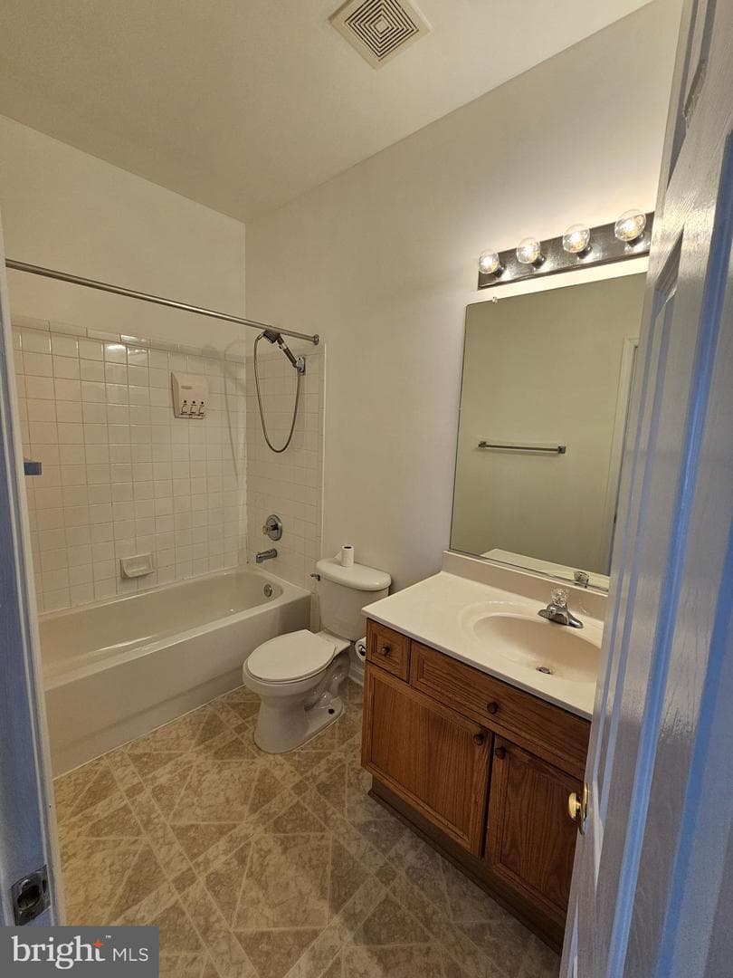 2 Grace Manor Court photo 67