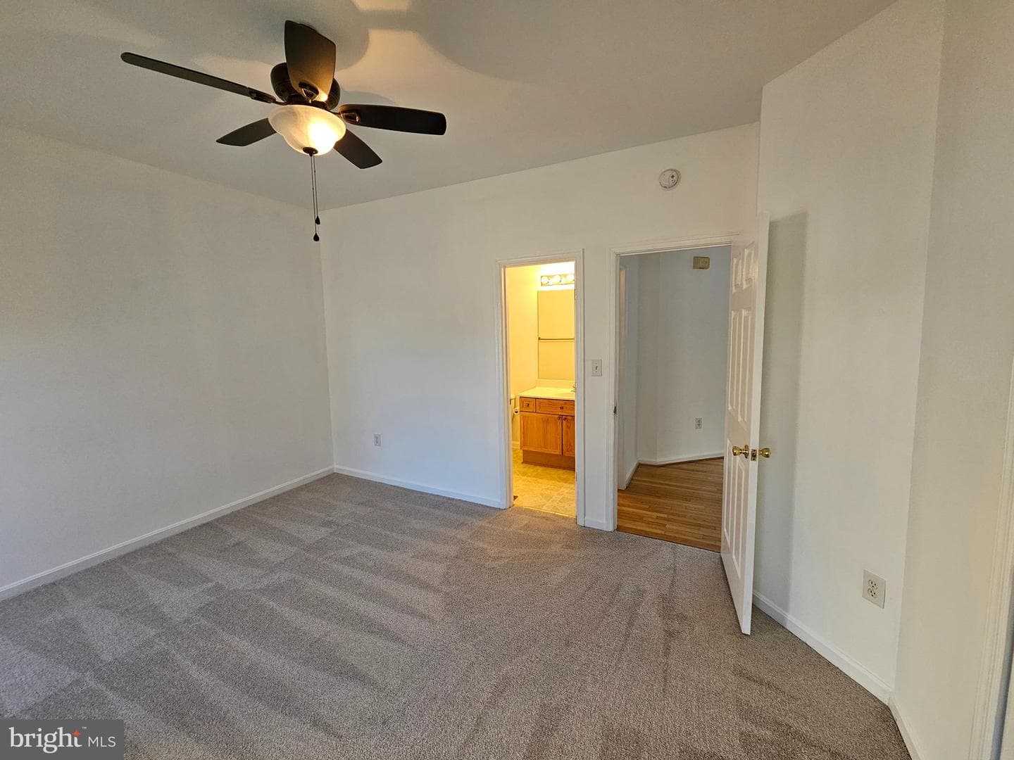 2 Grace Manor Court photo 68