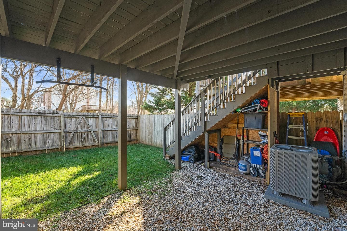 102 Charles Street photo 43