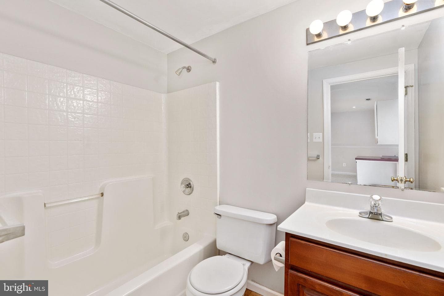 2 Harwood Court photo 41