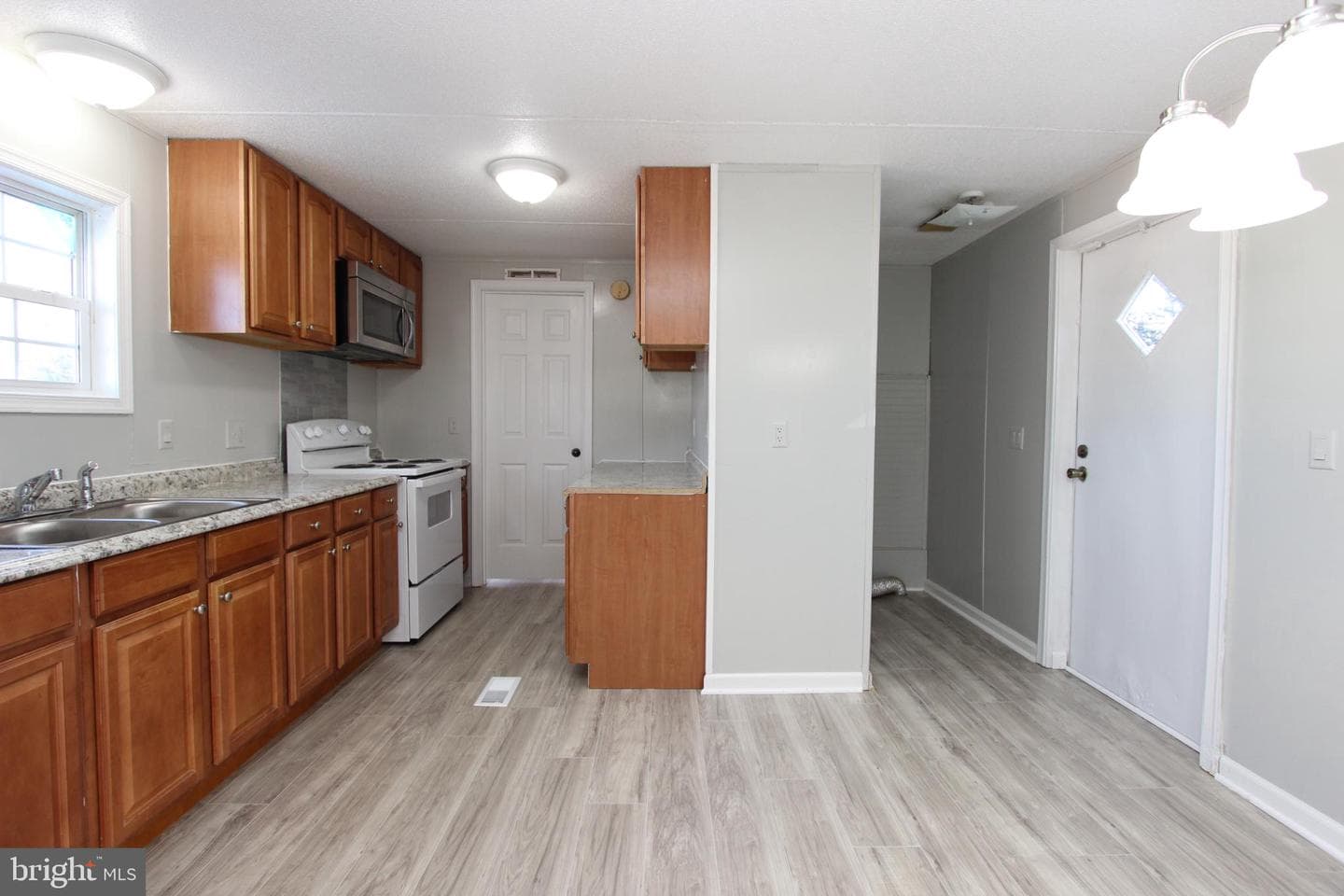 18 Mary Drive photo 6