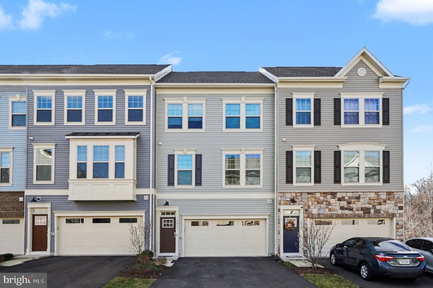 1211 Creek Bank Drive photo 1
